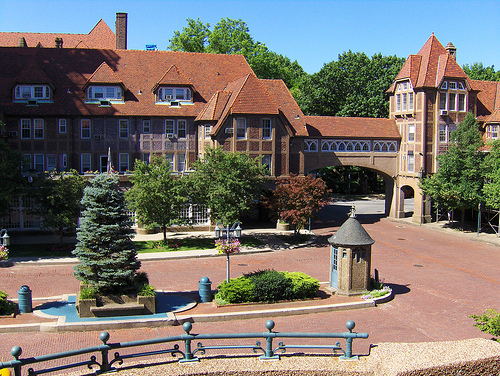 Station Square in Forest Hills (13)